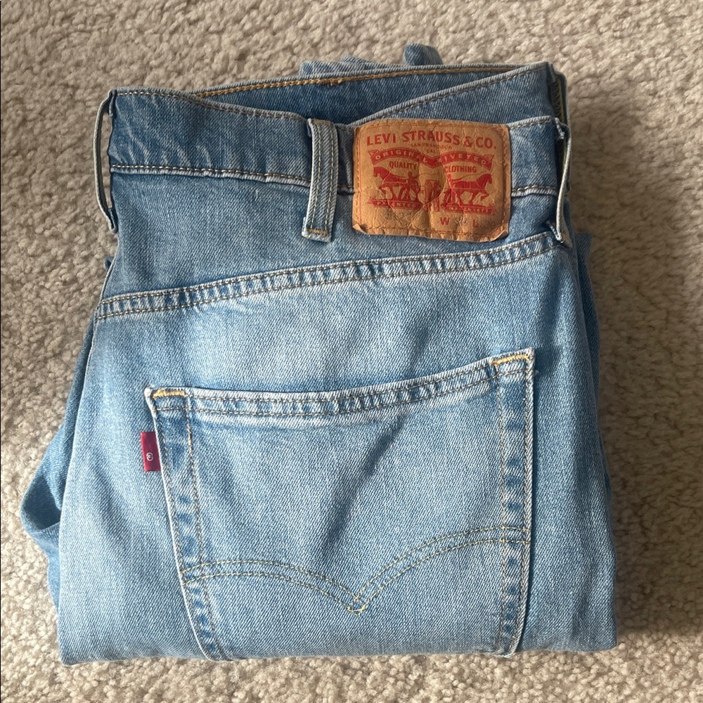 Levi's Men's Light Blue Straight Jeans
